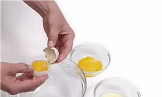 Lòng trắng trứng tốt hơn lòng đỏ