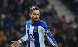 Alex Telles đồng ý gia nhập M.U