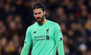 Mất Alisson là tổn thất rất lớn với Liverpool.