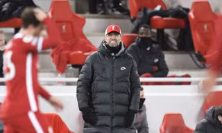 HLV Jurgen Klopp bất lực trước Burnley.