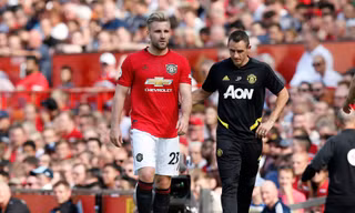 Luke Shaw phải nghỉ thi đấu ít nhất 1 tháng.