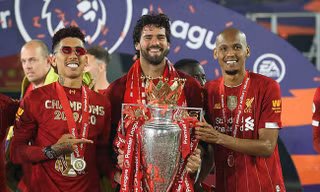 Fabinho bị trộm đột nhập tại nhà riêng khi đang ăn mừng chức vô địch