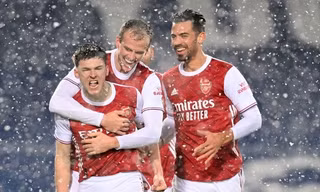 Sự trở lại của Kieran Tierney là cú hích lớn với Arsenal.