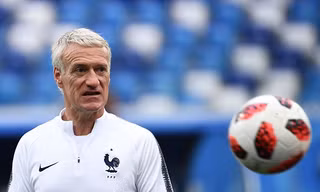 HLV Deschamps đánh giá rất cao khả năng phòng ngự của Uruguay