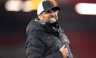 HLV Jurgen Klopp hạnh phúc sau chiến thắng của Liverpool.