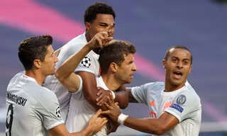 Bayern "hủy diệt" Barca để vào bán kết Champions League