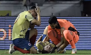 James Rodriguez ôm đầu vì chấn thương kinh hoàng của sao Colombia