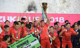Vinh quang chào đón tuyển Việt Nam. Ảnh: Như Ý