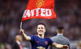 Ander Herrera chính thức rời M.U