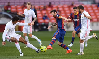 Barcelona gục ngã trước Real Madrid ở trận Siêu kinh điển