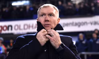 Paul Scholes thất bại thảm hại tại Oldham Athletic