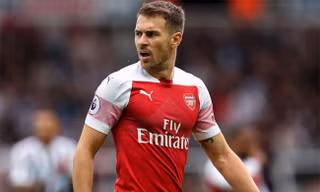 Bán rẻ cầu thủ, Arsenal ‘thủng túi’ hơn 200 triệu bảng
