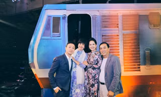 Vợ chồng nghệ sĩ Đỗ Kỷ, Hương Bông lần đầu chia sẻ về những kỷ niệm ở bến tàu