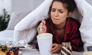Những thói quen xấu vào ban đêm khiến nhan sắc xuống cấp nhanh, cải thiện ngay còn kịp!