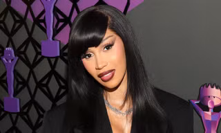 Sự nghiệp âm nhạc tuột dốc, Cardi B giờ lấy gì để "soán ngôi" Nicki Minaj?