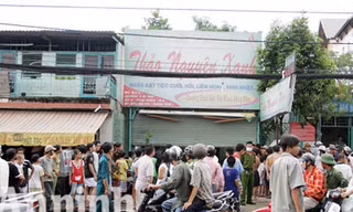 1 thanh niên bị sát hại, nhét xác vào hố ga thoát nước