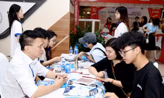 Trường ĐH Kinh tế quốc dân mở cổng đăng kí phương thức xét tuyển sớm từ ngày 1/6
