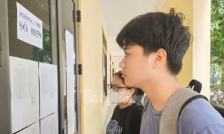 Tuyển sinh ĐH năm 2024: Bất thường phổ điểm tổ hợp C00