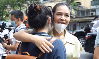 Phụ huynh nên ứng xử thế nào với khủng hoảng tâm lý của con sau khi biết kết quả thi?