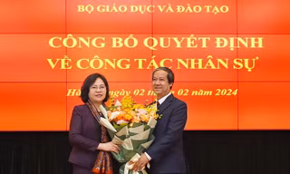 Bộ Giáo dục và đào tạo công bố các quyết định về công tác nhân sự