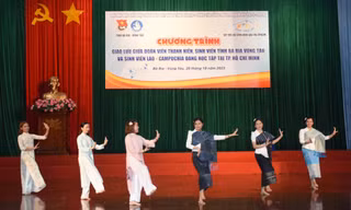 Hỗ trợ kinh phí đào tạo cho lưu học sinh Lào, Campuchia