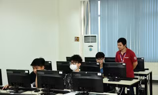 Sự cố khiến gần 7.000 thí sinh phải dừng thi: Đại học Bách khoa Hà Nội giải quyết thế nào?