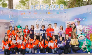 Sinh viên Trường Đại học Ngoại thương học hết sức, chơi hết mình