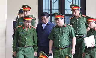 Phiên xử vụ đánh bạc nghìn tỷ qua mạng liên quan đến nhiều cựu quan chức, tướng công an gây chú ý dư luận