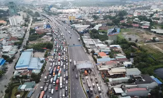 Kẹt xe thường xuyên tại ngã tư Vũng Tàu, cửa ngõ vào KCN Biên Hòa 1, 2
