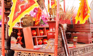 Lễ tế phết tại đền Hiền Quan. Ảnh: Nguyên Khánh