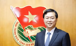 Sống cống hiến vì Tổ quốc, cộng đồng