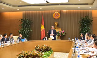 Bộ trưởng, Chủ nhiệm VPCP Mai Tiến Dũng làm việc với các bộ ngành về triển khai thực hiện nhiệm vụ được giao. Ảnh: Đoàn Bắc