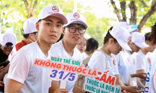 Thanh niên Việt Nam nói không với thuốc lá