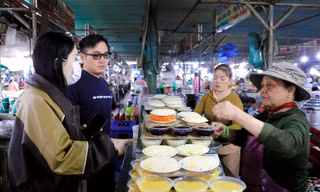 Bán cả ngàn chén chè, đĩa xôi cúng mỗi ngày