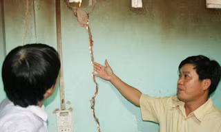 Vùng động đất Bắc Trà My: Nhà ở cần kháng chấn chứ không chỉ trám trét