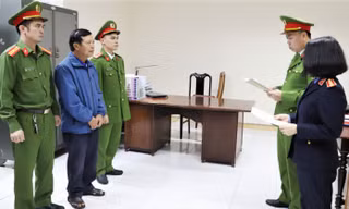 Cựu cán bộ xã ở Hà Tĩnh bị bắt vì lạm quyền 