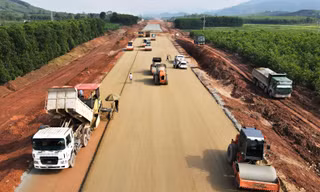 Bắt tay ngay vào việc, tạo động lực phát triển 