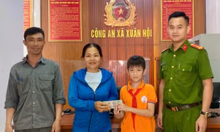 Nam sinh nhờ công an tìm người đánh rơi hàng chục triệu đồng