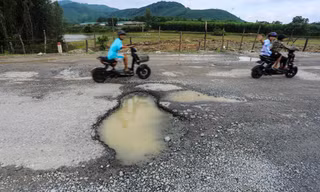 Hà Tĩnh nâng cấp nhiều vị trí hư hỏng trên đường ven biển nghìn tỷ