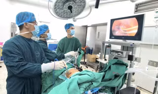 Thủng phổi vì hút thuốc lá nhiều năm