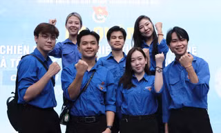 Tình nguyện trên không gian số 