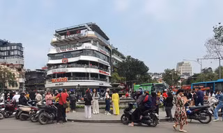 Từ 'Hàm cá mập' đến không gian mới Hồ Gươm
