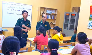 Lớp học đi tìm ánh sáng 