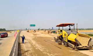 Tiến độ cao tốc Bắc - Nam 'tắc' vì thiếu đất