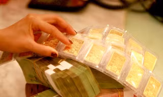 Thị trường vàng miếng SJC: Khó mua đến bao giờ?