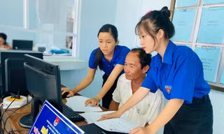 Bình Thuận: Đội hình thanh niên tình nguyện hỗ trợ dịch vụ công trực tuyến