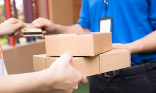 Công an Hà Nội chỉ cách phòng tránh lộ thông tin cá nhân từ các đơn hàng mua online