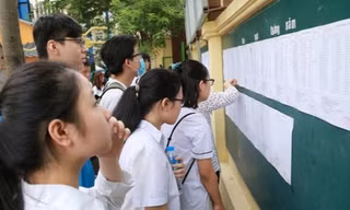Hà Nội công bố điểm thi vào lớp 10 năm 2023: Thủ khoa của kỳ thi đạt 49/50 điểm