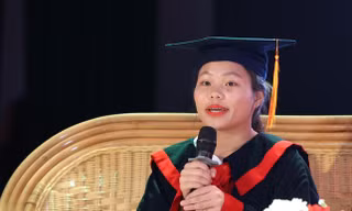 Nâng bước Thủ khoa 2023: Câu chuyện xúc động của tân sinh viên ĐH Y Dược Thái Bình