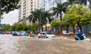 Dự báo Hà Nội tiếp tục có mưa dông trong vài ngày tới, khu vực nào có lượng mưa lớn nhất?